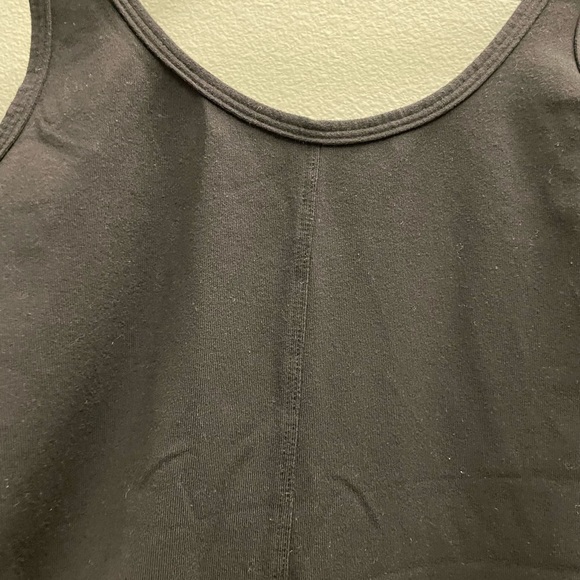 Lululemon stretchy black tank top - Picture 9 of 10